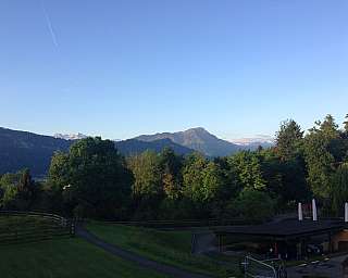 Berglandschaft bei klarem Himmel