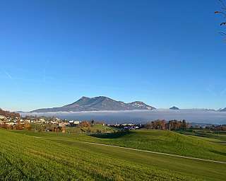 Berglandschaft mit Nebel
