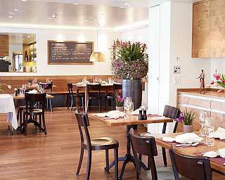 Modernes Restaurantinterieur